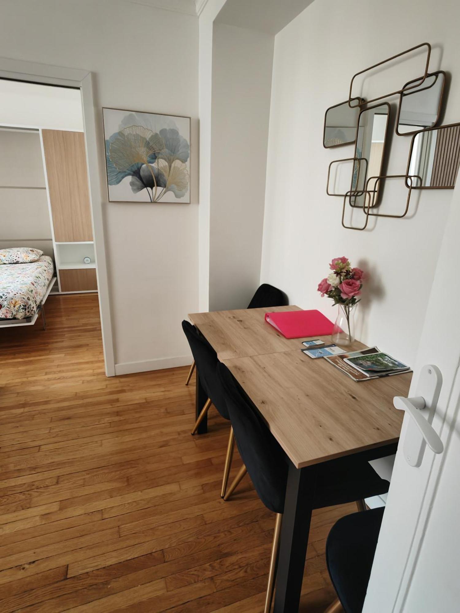 View Sur La Seine Apartment Paris Exterior photo