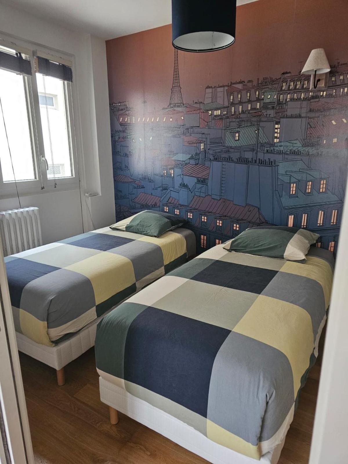 View Sur La Seine Apartment Paris Exterior photo